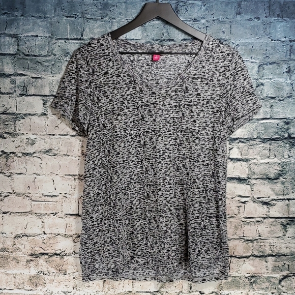Vince Camuto Tops - 5/$30 🎀 Vince Camuto | Gray Camouflage Burnout Tee Shirt